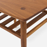 case-study®-solid-wood-end-table-with-tapered-edge
