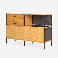 ケーススタディ Furniture® 220 収納ユニット - 3 つの引き出しドレッサーを備えたサンプル