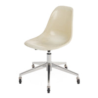 Case Study® Fiberglass Rolling Side Chair
