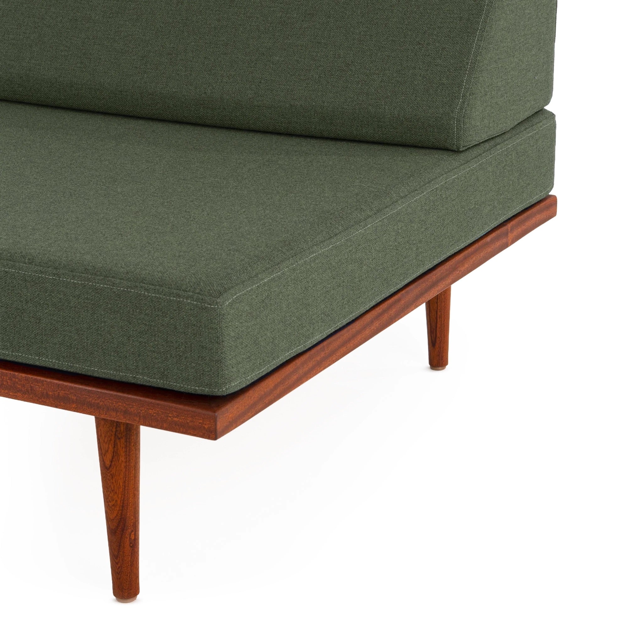 Case Study® Solid Wood Outdoor Daybed Chair