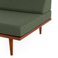 ケーススタディ Furniture® 無垢材デイベッドチェア