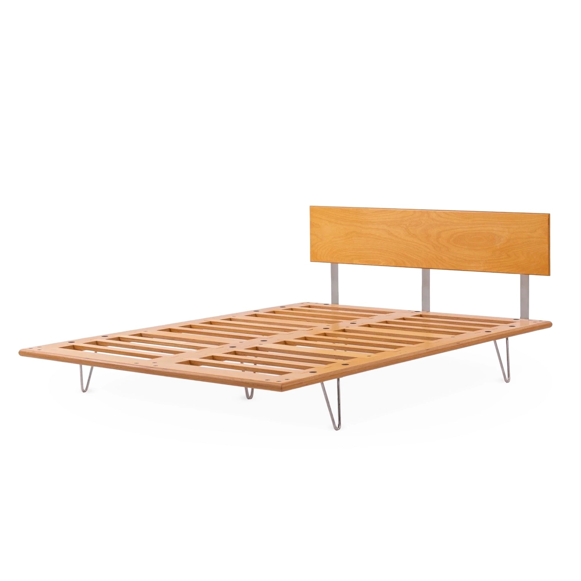 Case Study® V-Leg Bed
