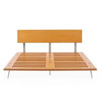 Case Study® V-Leg Bed