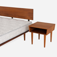 case-study®-家具無垢材ベッド-リーフマットレス-ベッドサイドバンドル