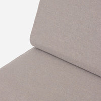 ケーススタディ Furniture® 無垢材デイベッドチェア - ベージュのサンプル