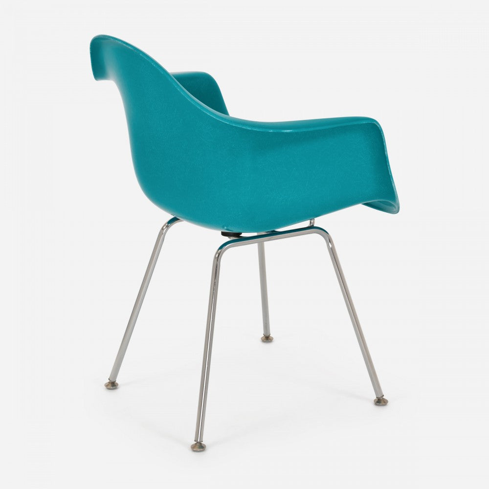 Case Study® Furniture Arm Shell H Base – Modernica Inc